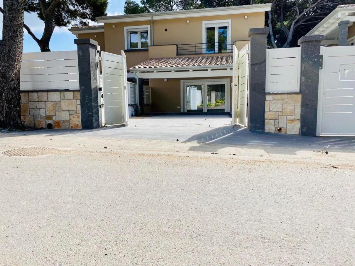 Nuova Residenza Dei 7 Pini A Pochi Passi Dal Mare Appartement Porto Pino Buitenkant foto