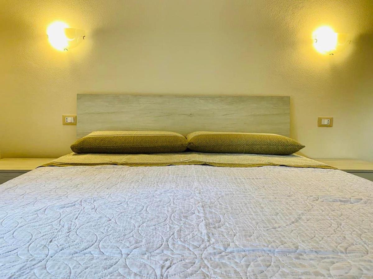 Nuova Residenza Dei 7 Pini A Pochi Passi Dal Mare Appartement Porto Pino Buitenkant foto