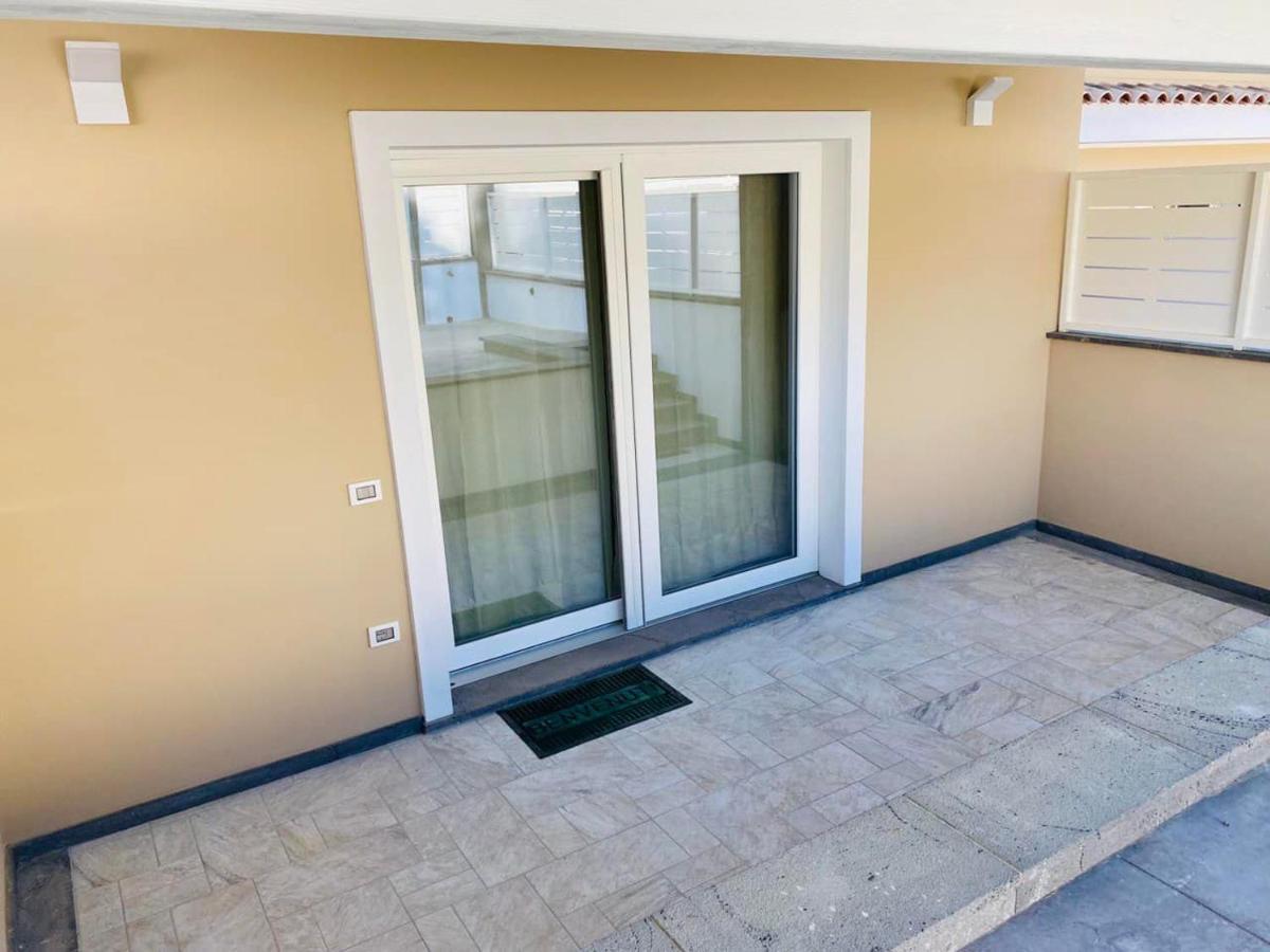 Nuova Residenza Dei 7 Pini A Pochi Passi Dal Mare Appartement Porto Pino Buitenkant foto