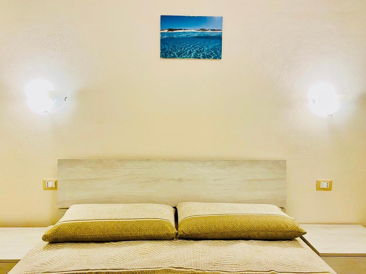 Nuova Residenza Dei 7 Pini A Pochi Passi Dal Mare Appartement Porto Pino Buitenkant foto