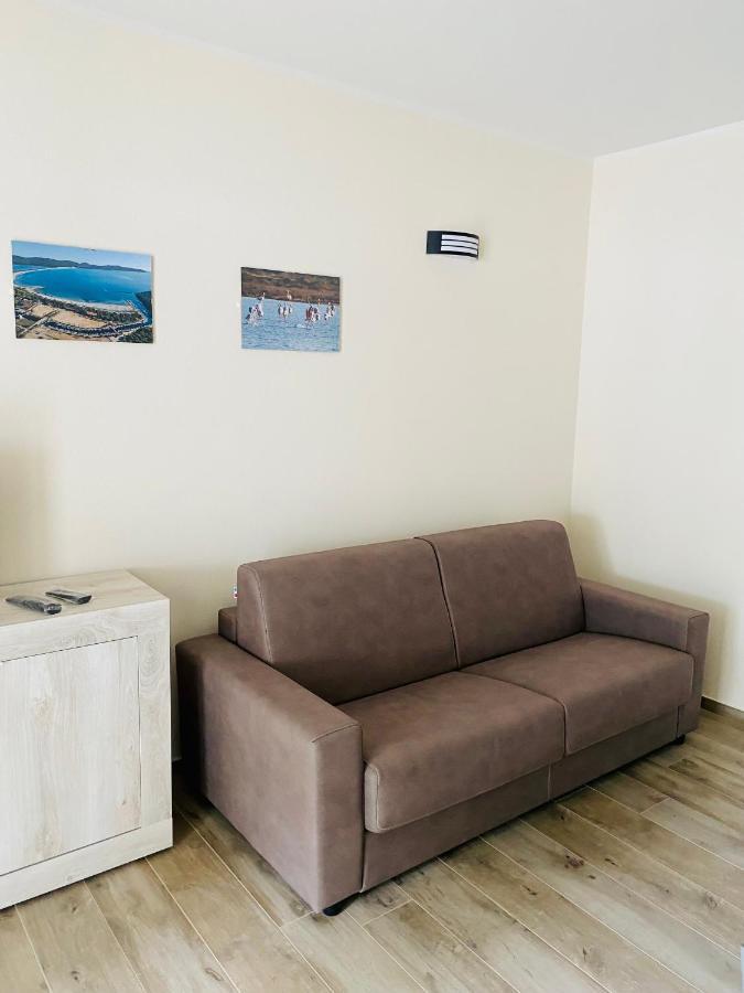 Nuova Residenza Dei 7 Pini A Pochi Passi Dal Mare Appartement Porto Pino Buitenkant foto