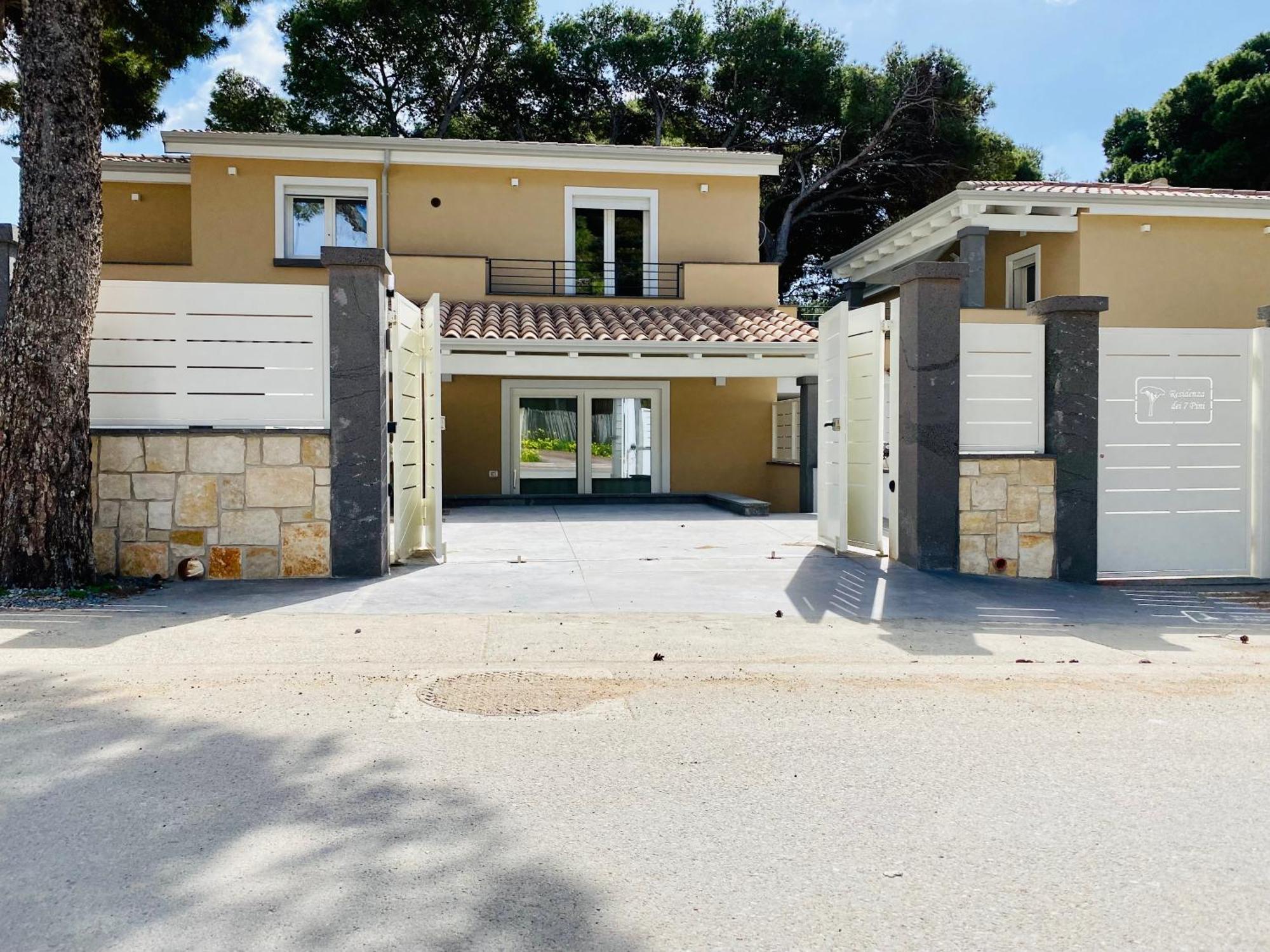 Nuova Residenza Dei 7 Pini A Pochi Passi Dal Mare Appartement Porto Pino Buitenkant foto